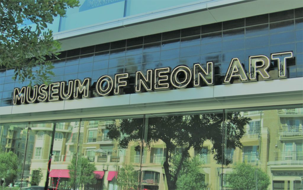 Museum of Neon Art